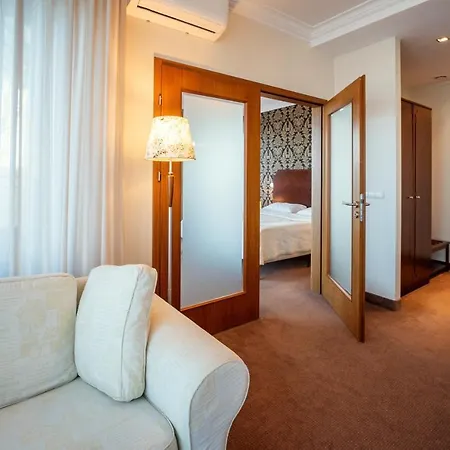 Szálloda Kuracyjny & Wellness 3*