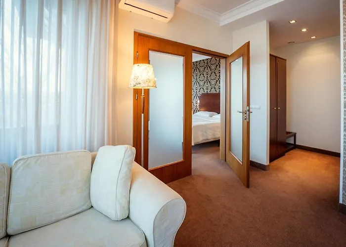 Отель Kuracyjny & Wellness 3*